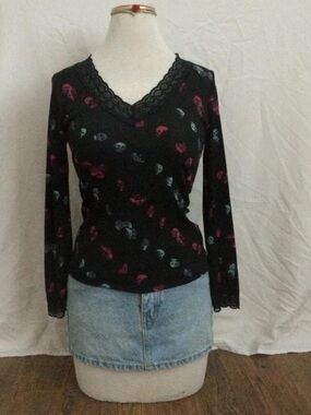 Black Lace V-Neck Top with Pink and Light Blue Skull Print